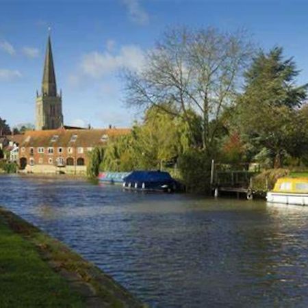 1 Bedroom Flat Sleeps 4 In Abingdon Oxfordshire Buitenkant foto