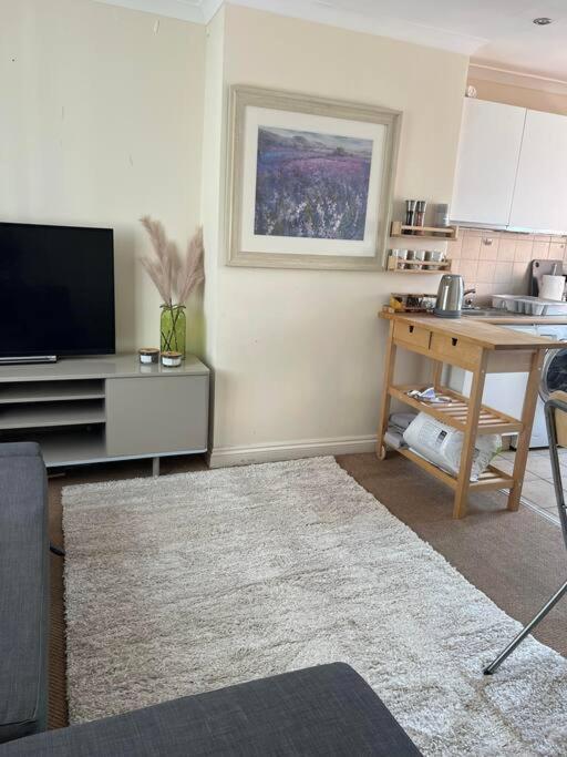 1 Bedroom Flat Sleeps 4 In Abingdon Oxfordshire Buitenkant foto