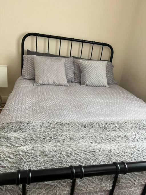 1 Bedroom Flat Sleeps 4 In Abingdon Oxfordshire Buitenkant foto