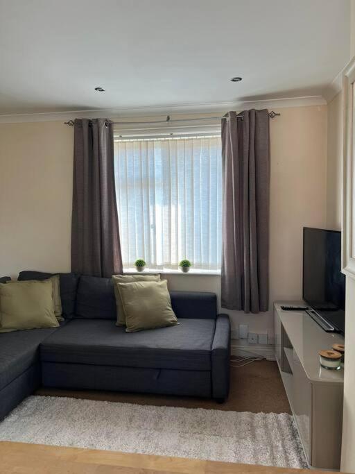 1 Bedroom Flat Sleeps 4 In Abingdon Oxfordshire Buitenkant foto