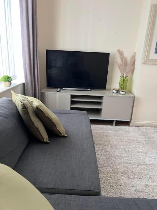 1 Bedroom Flat Sleeps 4 In Abingdon Oxfordshire Buitenkant foto
